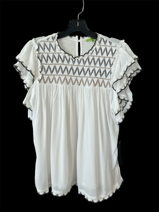 Trisha Tyler | Black & White Flutter Sleeve Top