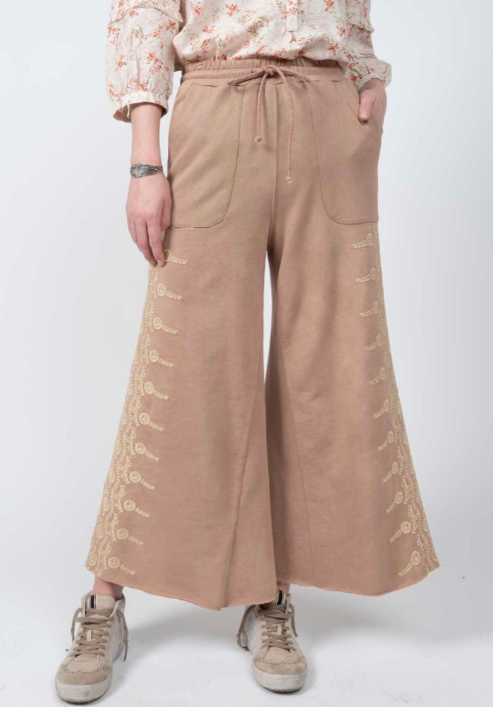 Ivy Jane | Trail Of Embroidery Knit Pant | Mauve | 221126